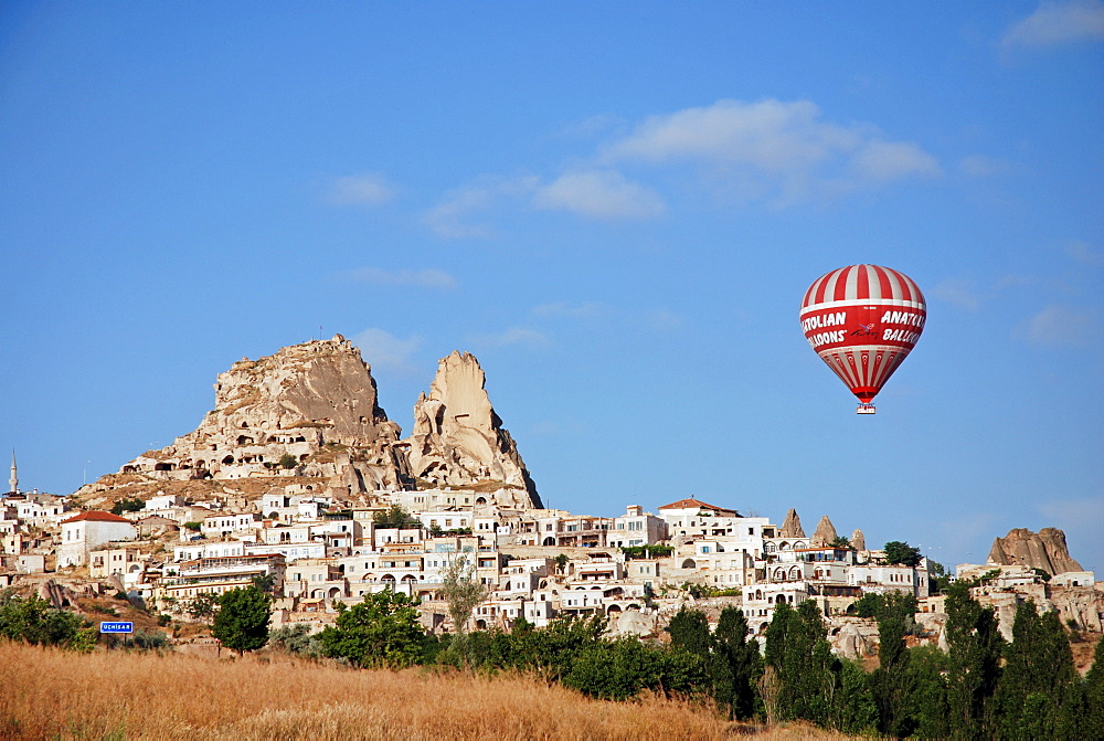 Hot-air ballon, Uchisar, Cappadocia, Turkey