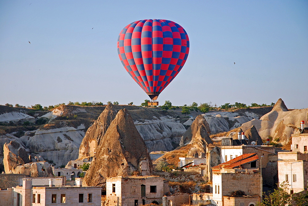 Hot-air ballon, Cappadocia, Turkey