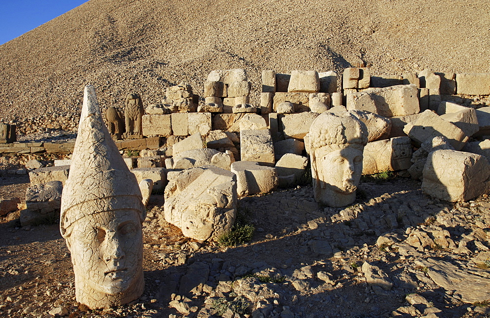 Tomb-sanctuary Nemrut Dagi, Anatolia, Turkey