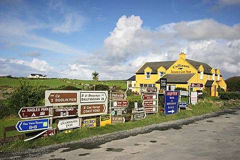 Signposts in Doolin , Clare , Munster , Ireland , Europe