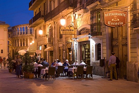 Lane near Plaza de la Virgen, restaurants, Valencia, Valencia, Spain