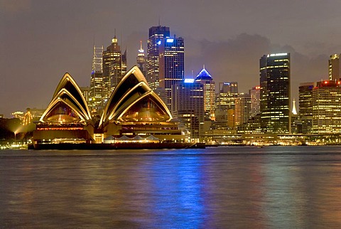 City view with Sydney Opera House at night, Port Jackson, Sydney Harbour, is the largest natural harbour in the world, Sydney, New South Wales, Australia