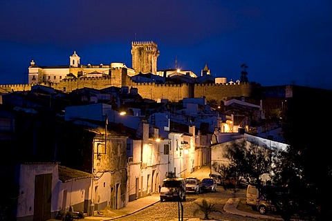 Fortress and historic center of Estremoz, now the Hotel Pousada Rainha Santa Isabel, Alentejo Region, Portugal, Europe