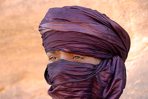 Portrait Tuareg wrapped in a turban Acacus Libya