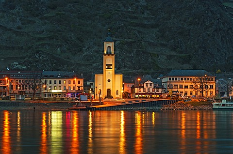 St. Goarshausen, Rhine River, at night, Upper Middle Rhine Valley, UNESCO World Heritage Site, Rhineland-Palatinate, Germany, Europe