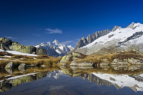 Small lake above the Aletsch Glacier and the Bernese Oberland, UNESCO World Heritage Site, Bettmeralp, Valais, Switzerland, Europe