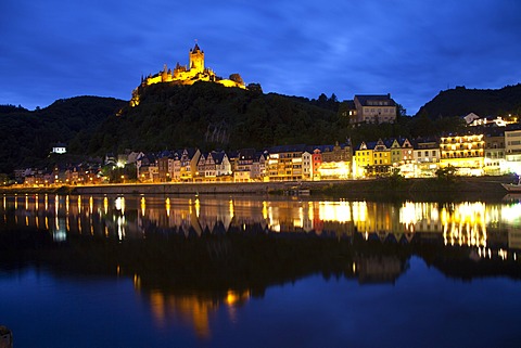 View of Cochem and the Reichsburg castle at night, Cochem, Moselle river, Rhineland-Palatinate, Germany, Europe, PublicGround