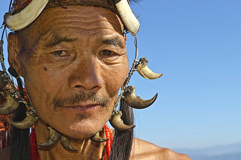 Konyak warrior with full gear at the annual Hornbill Festival in Kohima, India, Asia