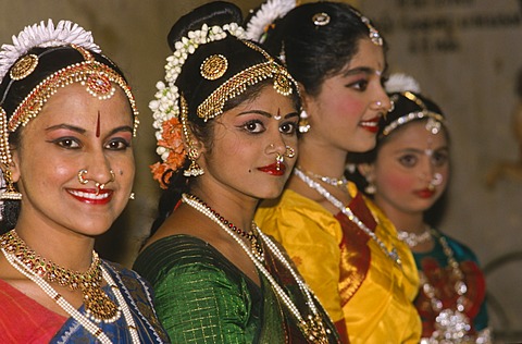 Odissi dancers, Khajuraho, Madhya Pradesh, India, Asia