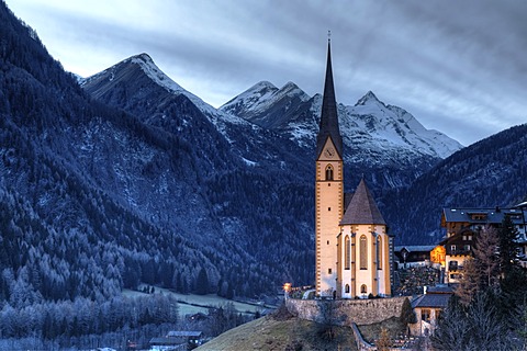 Church in Heiligenblut on Grossglockner Mountain, Spittal an der Drau, Carinthia, Austria, Europe