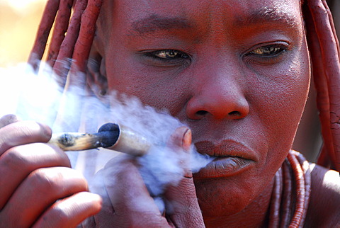 Smoking Himba women, Purros, Kaokoveld, Namibia