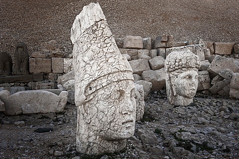 Mount Nemrut sanctuary, UNESCO World Heritage Site, statues on the western terrace, ruins of the Commagene civilization, 1st century B.C., Mount Nemrut, Eastern Turkey