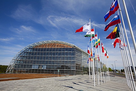 International flags between the European Investment Bank, EIB, and the European Court of Justice, European quarter, Kirchberg plateau, Luxembourg City, Europe, PublicGround