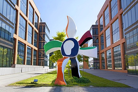 La grande fleur qui marche sculpture by Giovanni Teconi after Fernand LâˆšÂ©ger, Clearstream International SA, Europe district, Kirchberg-Plateau, Luxembourg City, Europe, PublicGround