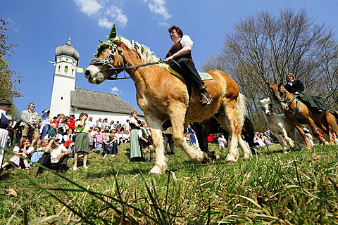 Georgiritt, George\'s Ride, around Schimmelkapelle or St. George\'s Chapel in Ascholding, Upper Bavaria, Bavaria, Germany, Europe