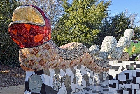 Snake wall, concrete sculpture with mosaics, Queen Califa's Magical Circle, late work of the French sculptor Niki de Saint Phalle, Kit Carson Park, Escondido in San Diego, California, USA, PublicGround