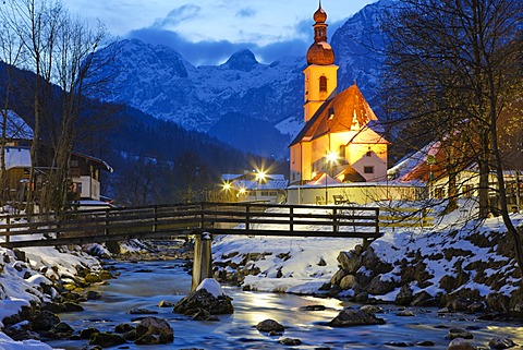 Evening mood, Parish Church of St. Sebastian in Ramsau, Berchtesgadener Land, Bavaria, Germany, Europe