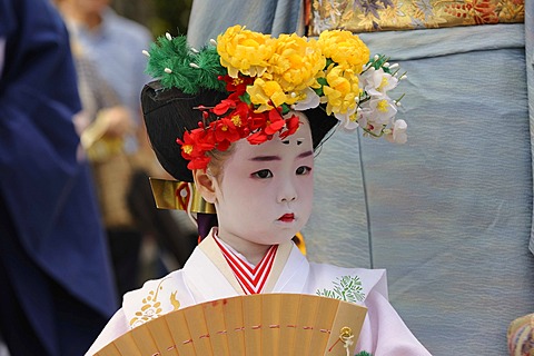 Girl in a kimono, procession to the shrine festival Matsuri, Kintano Tenmango Shrine, Kyoto, Japan, Asia