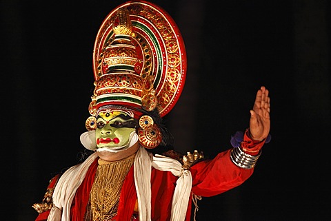 Kathakali dance, Pachcha or Pacha character, Kerala, southern India, Asia