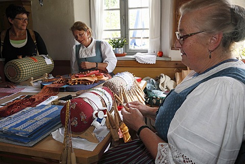 Lace-making demonstration, Freilichtmuseum Glentleiten open air museum, Grossweil, Upper Bavaria, Bavaria, Germany, Europe