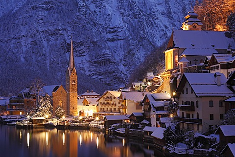 Hallstatt, Lake Hallstatt, Salzkammergut, Upper Austria, Austria, Europe, PublicGround