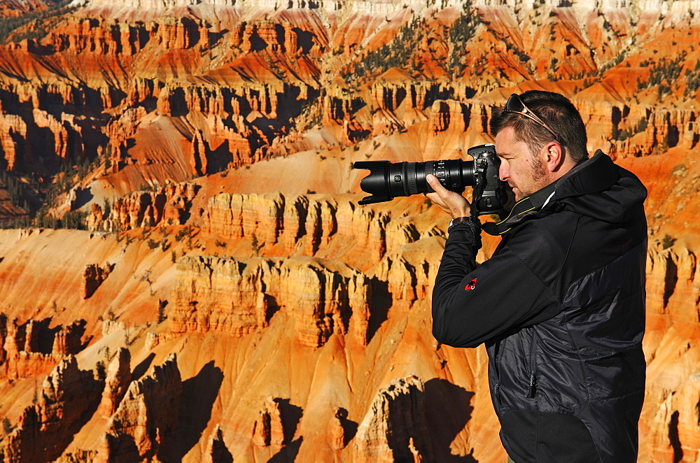 Photographer Norbert Eisele-Hein at Spectra Point, Cedar Breaks National Monument, Dixie National Forest, Brian Head, Utah, USA