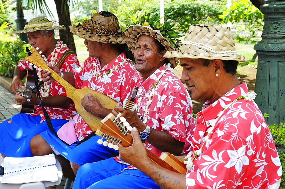 Tahitians playing music, Papeete, Tahiti, Society Islands, French Polynesia, Pacific Ocean