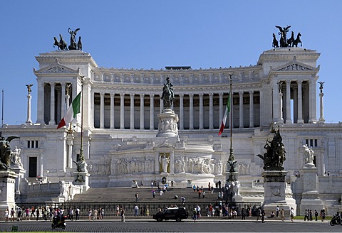 Monument to Vittorio Emanuele II, Piazza Venezia, Rome, Italy, Europe