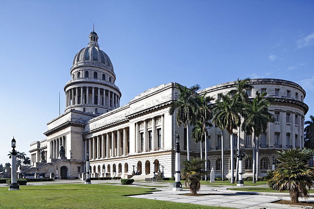 El Capitolio or National Capitol Building, old town, UNESCO World Hertiage Site, Villa San Cristobal de La Habana, La Habana, Havana, Republic of Cuba, Caribbean, Central America