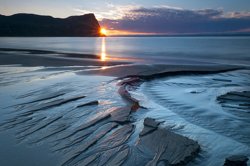 Sunset, mouth of the Horna creek in Hloeduvik, Hloeduvik, Hornstrandir, Westfjords, Iceland, Europe