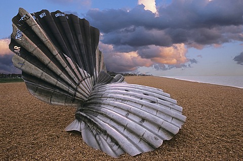 Maggie Hambling shell sculpture to those who drowned at sea, Aldeburgh, Suffolk, England, United Kingdom, Europe