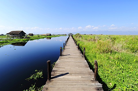 Jetty at Inle Lake, Burma, Myanmar, Southeast Asia, Asia