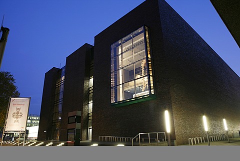 Rautenstrauch-Joest-Museum, at the blue hour, Cologne, North Rhine-Westphalia, Germany, Europe