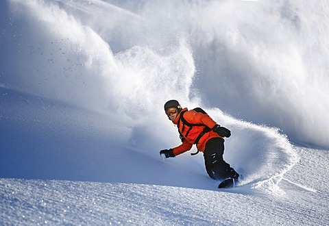 Snowboarder, freerider, Sâˆšâˆ‚lden, Tyrol, Austria