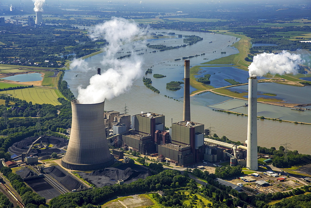 Aerial view of Voerde am Rhein coal power plant, STEAG, fossil energy, Voerde, Ruhr, Lower Rhine, North Rhine-Westphalia, Germany, Europe