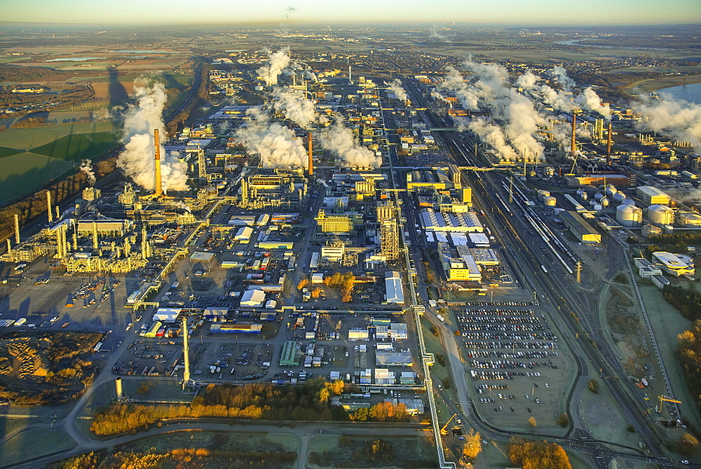 Chempark Dormagen with steaming chimneys in the morning light, production, research and services companies, chemical industry, Cologne, Rhineland, North Rhine-Westphalia, Germany, Europe