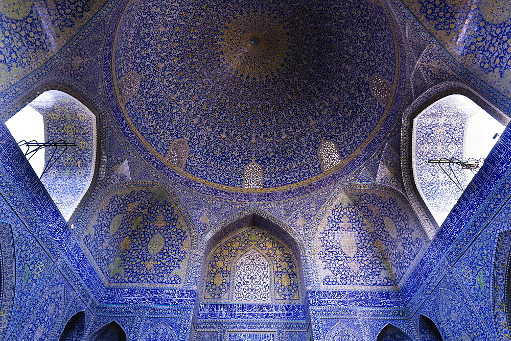 Inside Masjed-e Shah or Shah Mosque, Naqsh-e Jahan or Imam Square, Esfahan, Iran, Asia