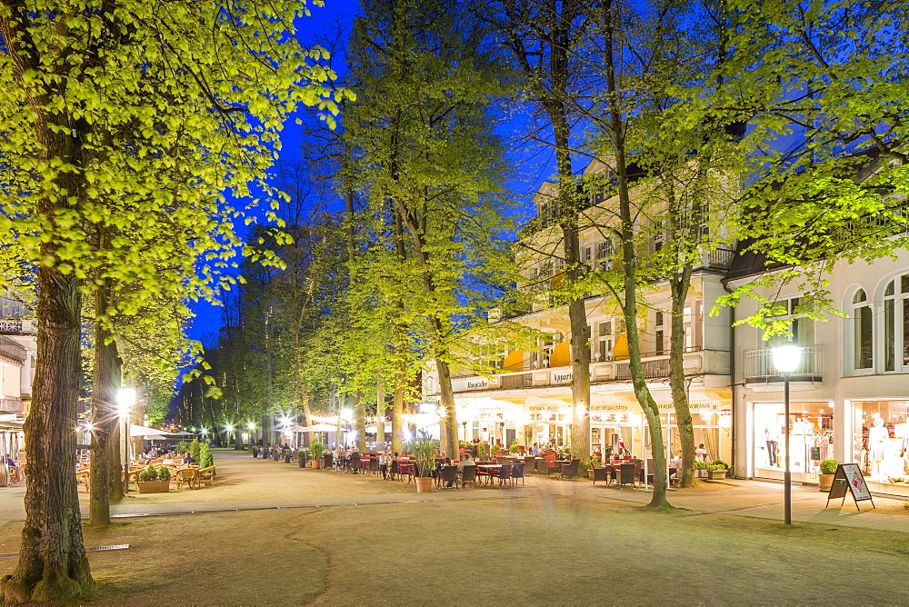 Panoramic view from Brunnenplatz to the main avenue in the spa quarter, Bad Pyrmont, Lower Saxony, Germany, Europe