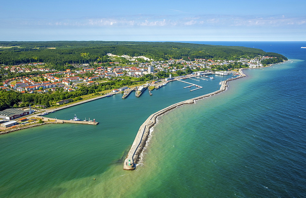 Harbour with piers, Sassnitz, Rügen Island, Baltic coast, Mecklenburg-Western Pomerania, Germany, Europe