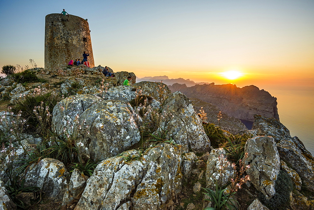 Sunset, Watchtower Talaia d'Albercutx, Cap Formentor, Port de Pollença, Serra de Tramuntana, Majorca, Balearics, Spain, Europe