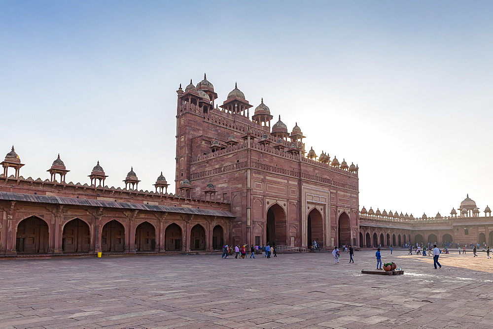 Entrance to Jama Masjid, Fatehpur Sikri, Uttar Pradesh, India, Asia