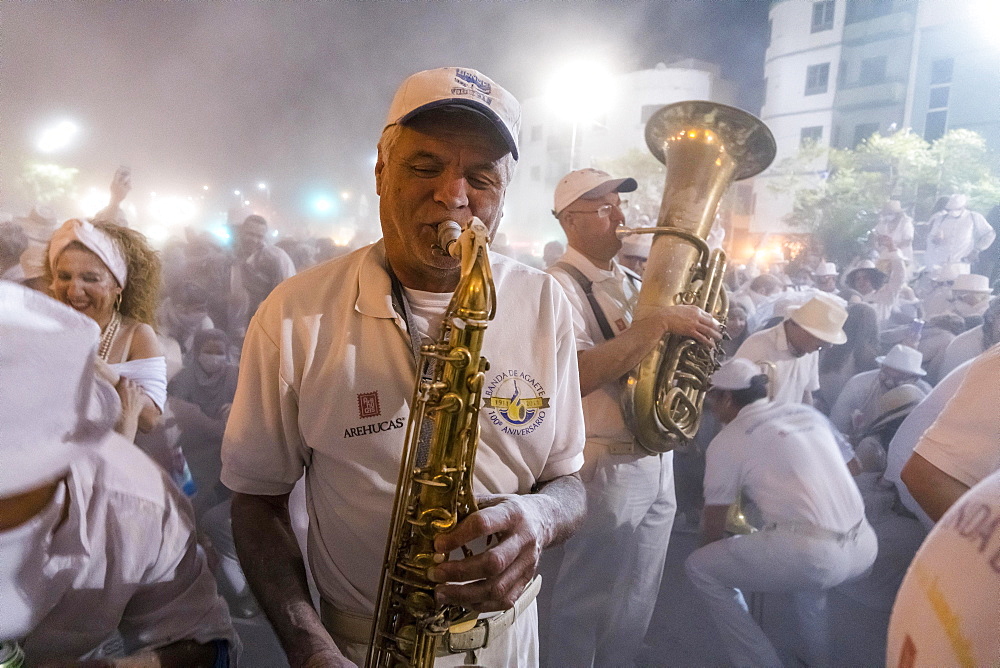 Band Banda de Agaete, white powder and white clothes, carnival La fiesta de Los Indianos, Las Palmas de Gran Canaria, Canary Islands, Spain, Europe