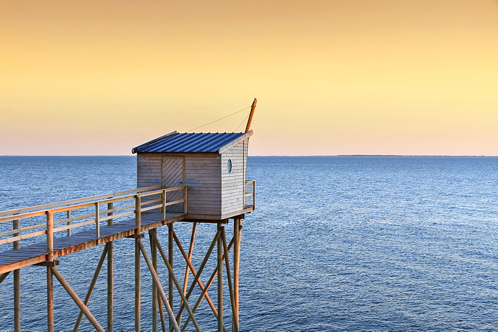 Traditional fishing hut on stilts, in the evening, Jade Coast, Cote de Jade, Loire-Atlantique, France, Europe