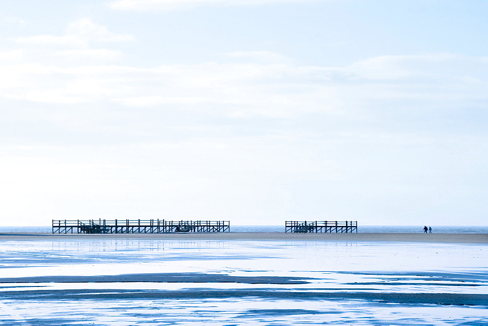 Lugwalkers, Sankt Peter-Ording, North Frisia, Schleswig-Holstein, Germany, Europe