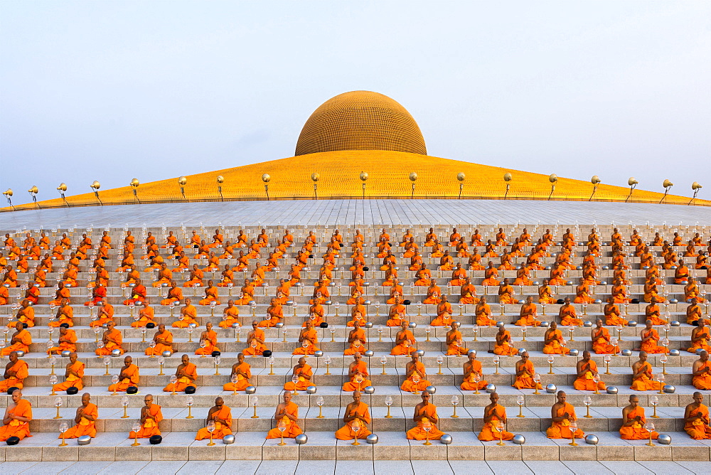 Wat Phra Dhammakaya temple on Makha Bucha Day or Magha Puja Day, Theravada Buddhists, monks sitting around the Chedi Mahadhammakaya Cetiya, Khlong Luang District, Pathum Thani, Bangkok, Thailand, Asia *** IMPORTANT: Image may not be used in a negative context with the Dhammakaya temple ***