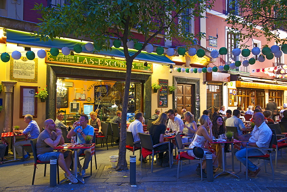 Restaurant in the old town, Seville, Andalucia, Spain, Europe