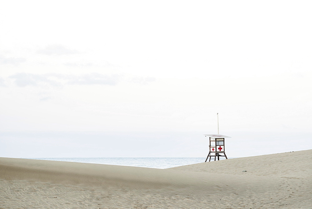 Watchtower for lifeguards in the sand dunes of Maspalomas, Gran Canaria, Canary Islands, Spain, Europe