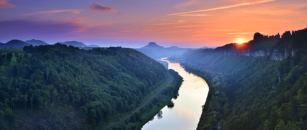 Sunset in the Elbe Valley, on the right the Schrammsteine, behind the Lilienstein, Elbe Sandstone Mountains, National Park Saxon Switzerland, near Schmilka, Saxony, Germany, Europe