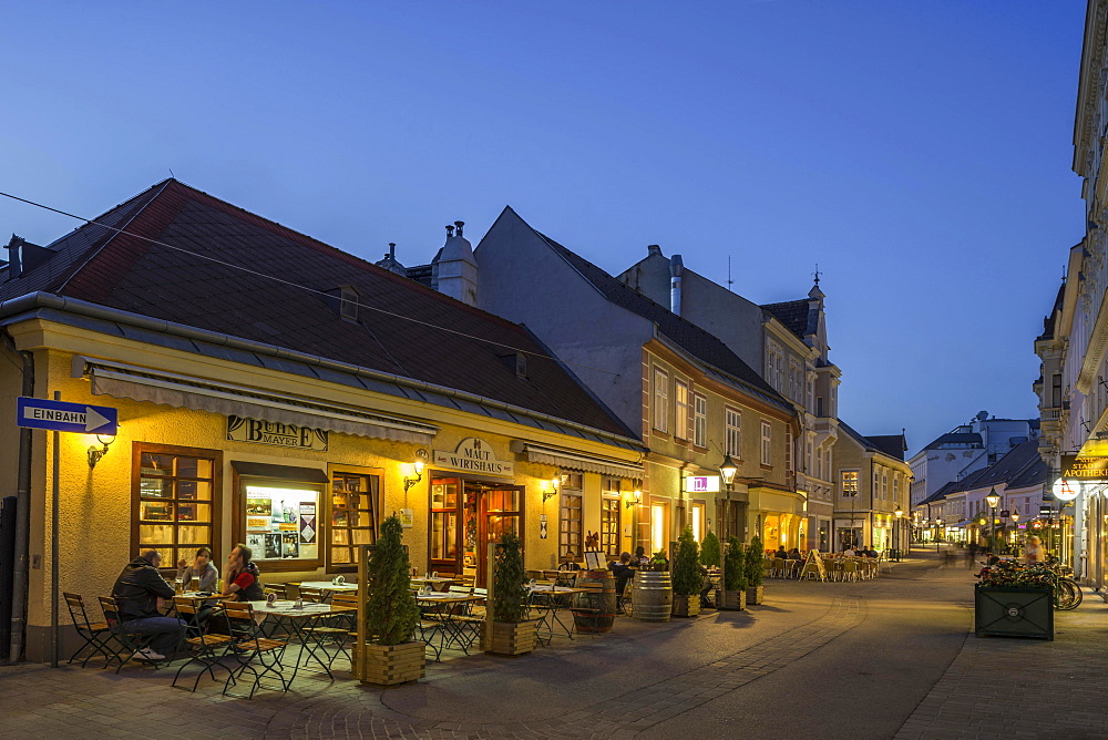 Maut Wirtshaus tavern in the Empress Elizabeth Street, Modling, Lower Austria, Austria, Europe