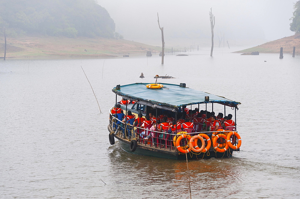 Safari boat, Periyar Dam, Thekkadi, Tamil Nadu, India, Asia